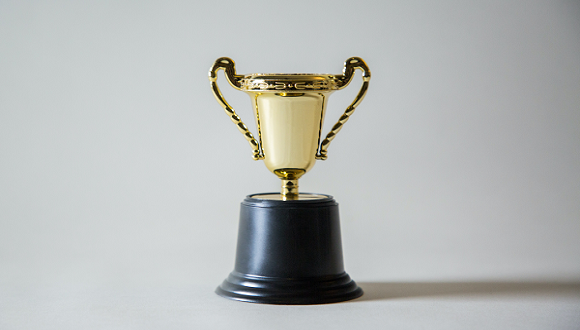 Edmond J. Safra poster prize awarded to 3 students in labs at the Faculty of Medicine
